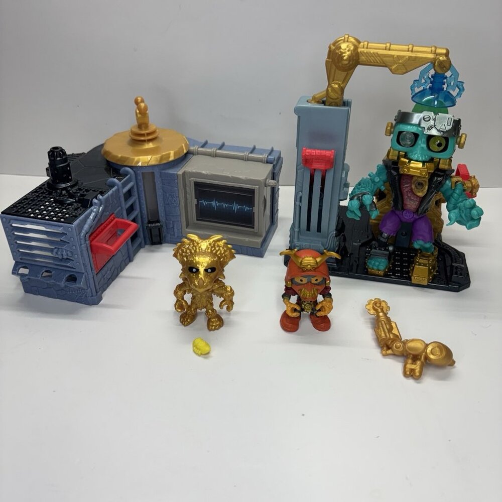 Treasure X RARE Gold Mega Monster Lab Toy Frankenstein Halloween‎ Universal Set